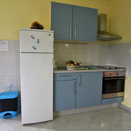 Apartmani Natasa Nino Jezera, Murter חדר תמונה