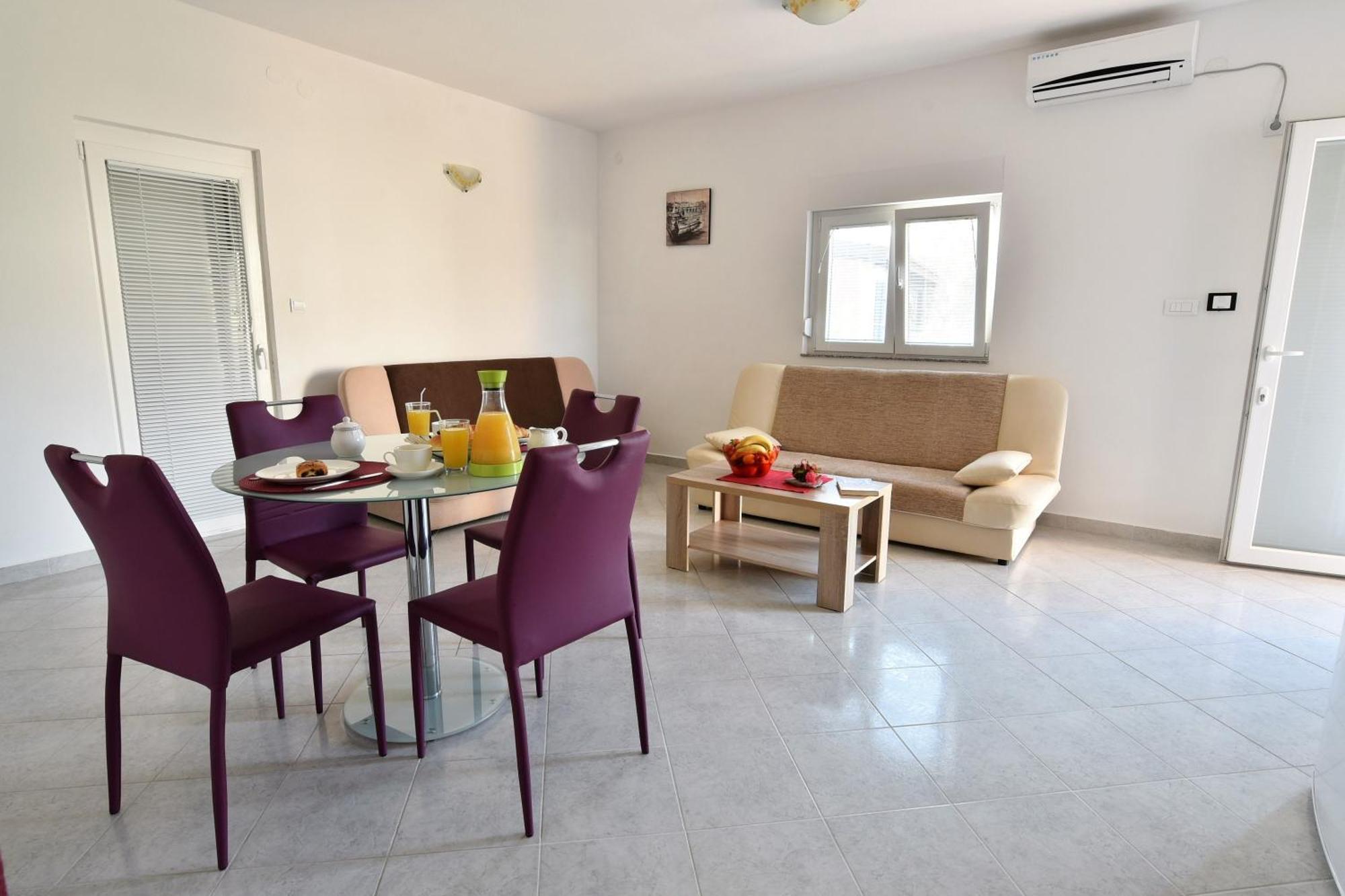Apartmani Natasa Nino Jezera, Murter חדר תמונה