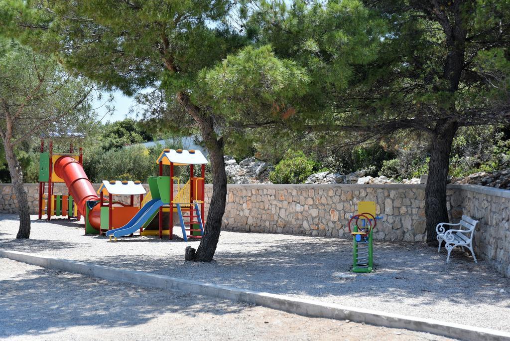 Apartmani Natasa Nino Jezera, Murter מראה חיצוני תמונה
